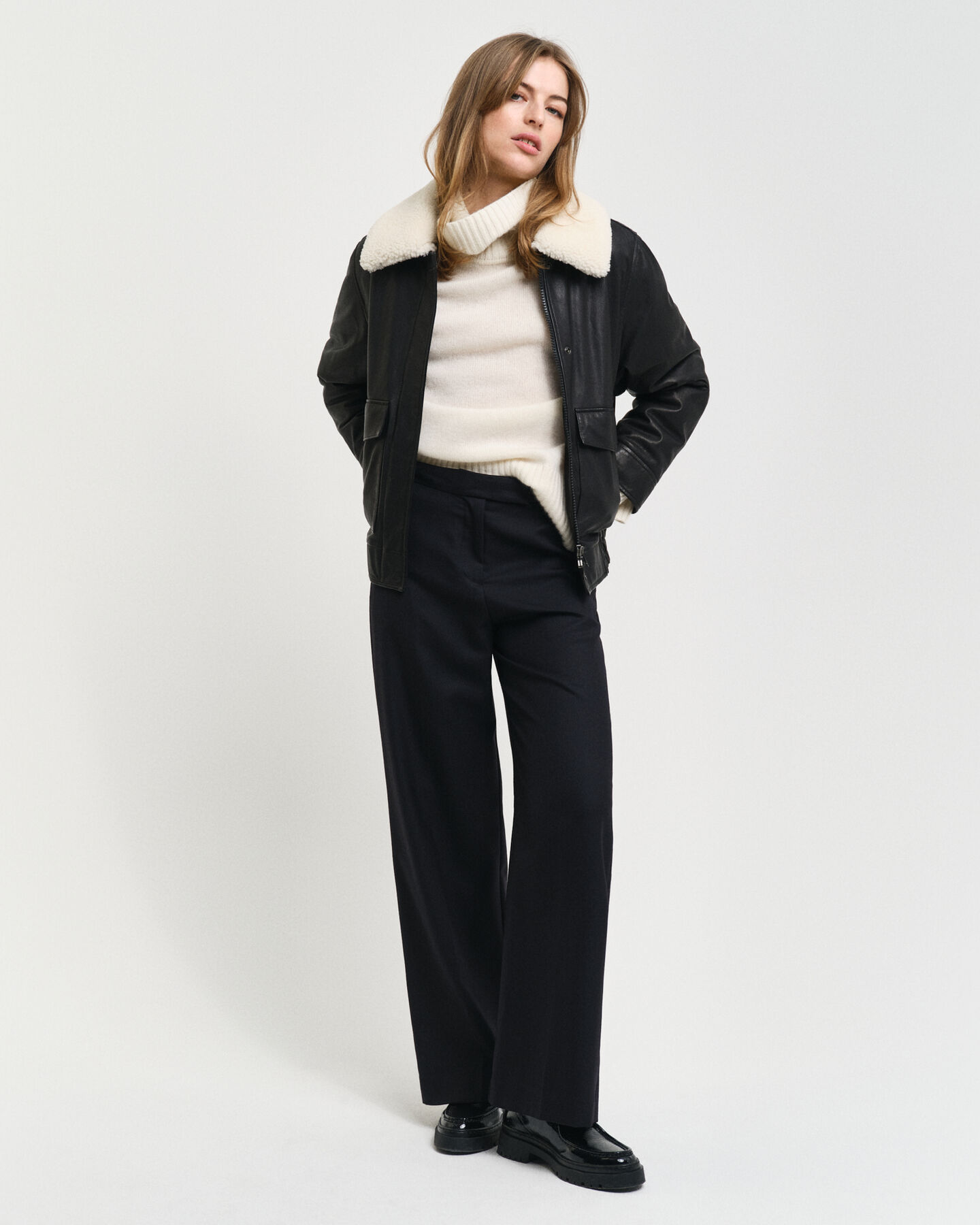 Cal&ccedil;as Straight