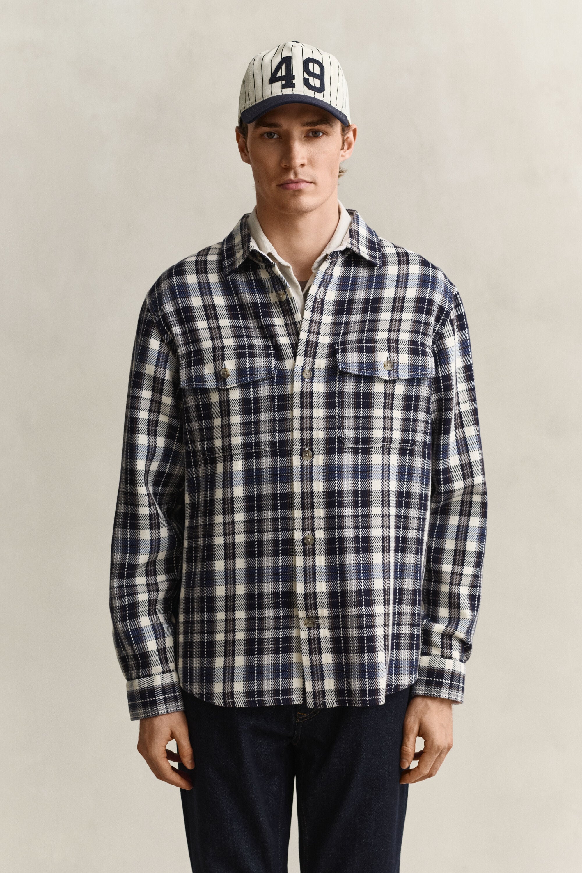Sobrecamisa em sarja com padrão de xadrez