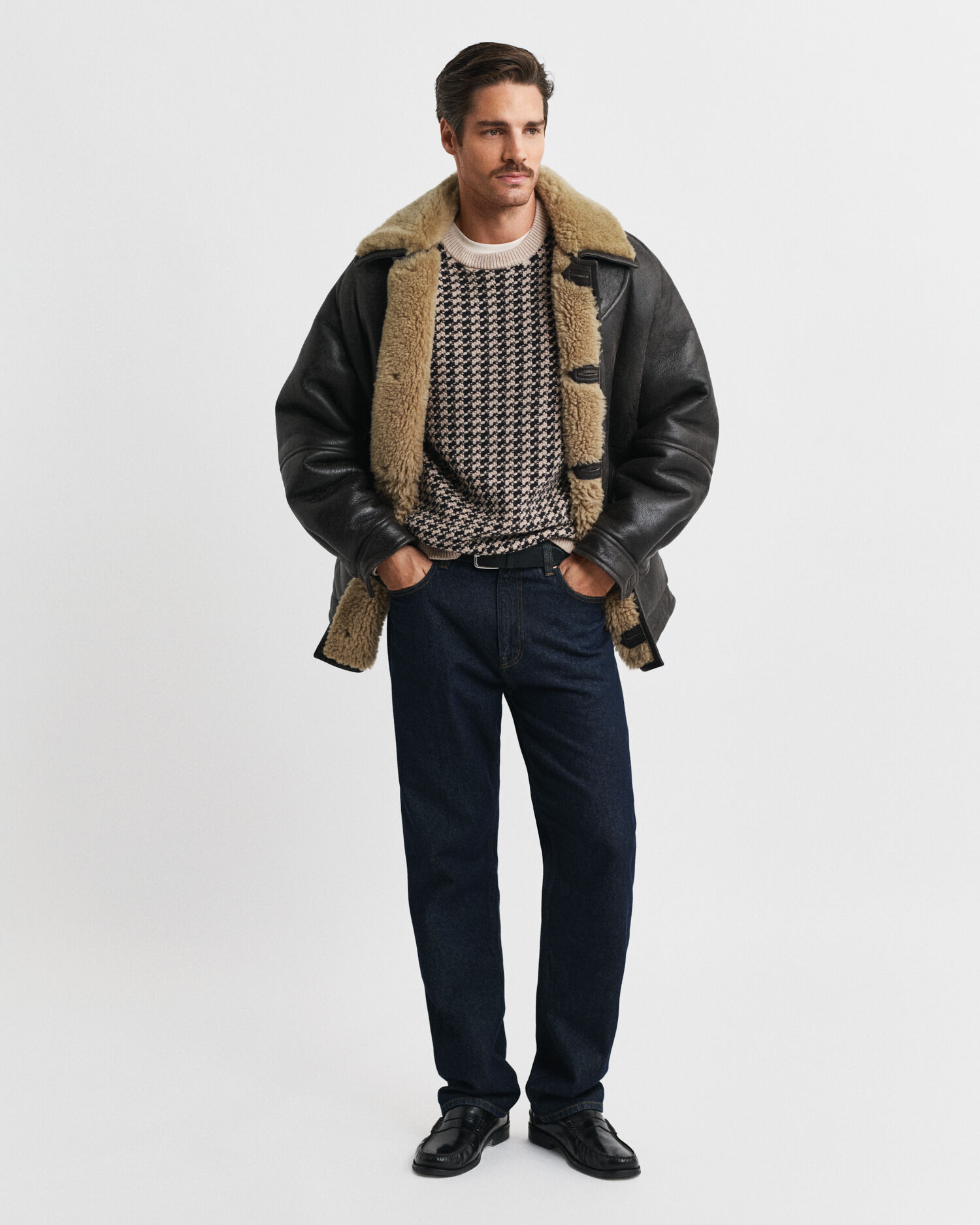 Camisola de malha texturizada bicolor com decote redondo