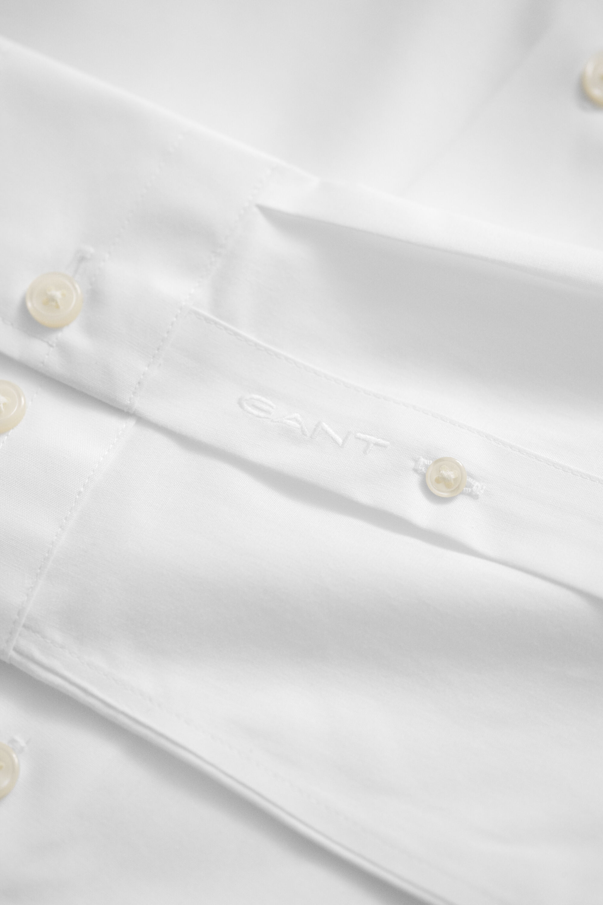 Camisa em popelina e elastano