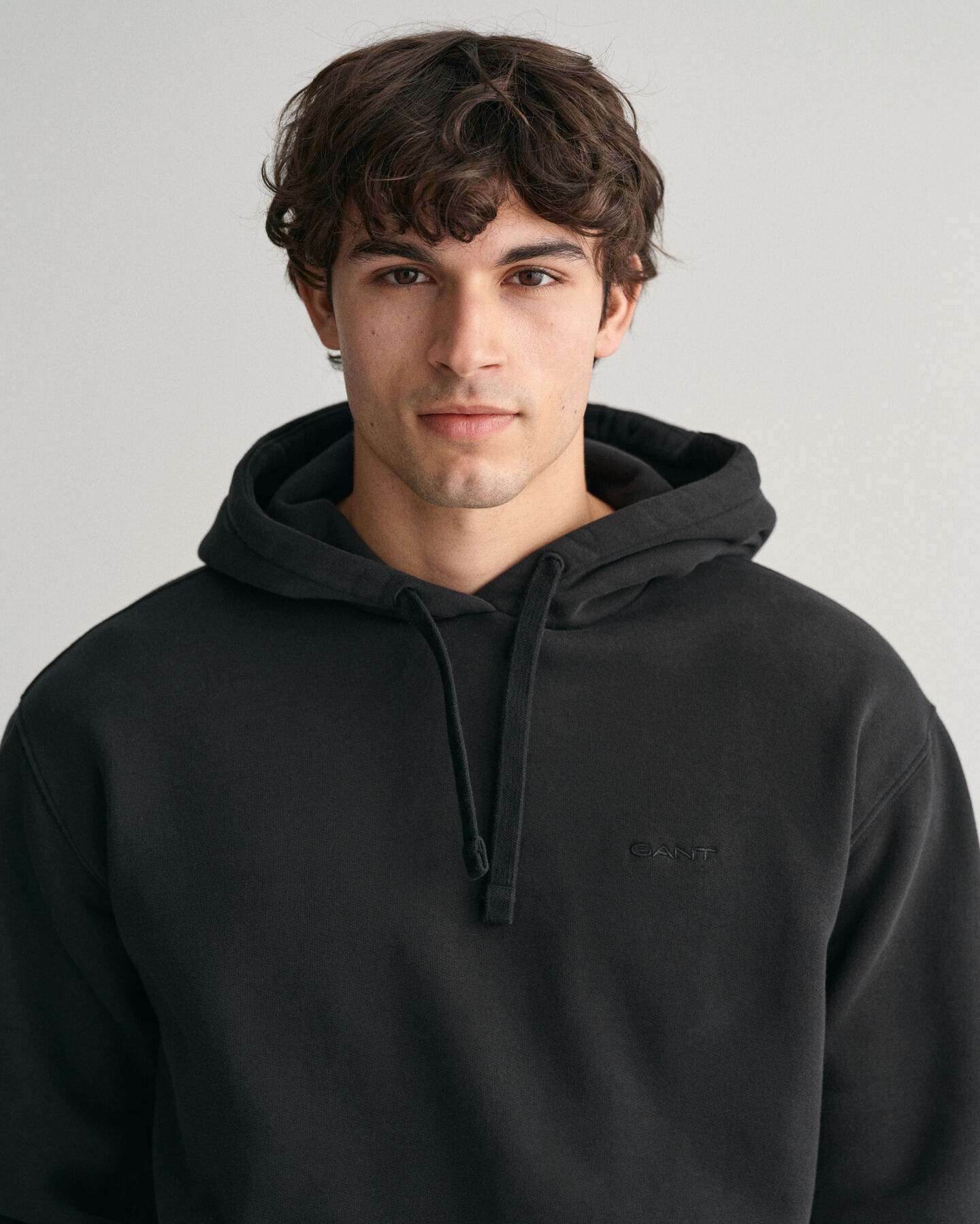 Sweatshirt com capuz e log&oacute;tipo GANT