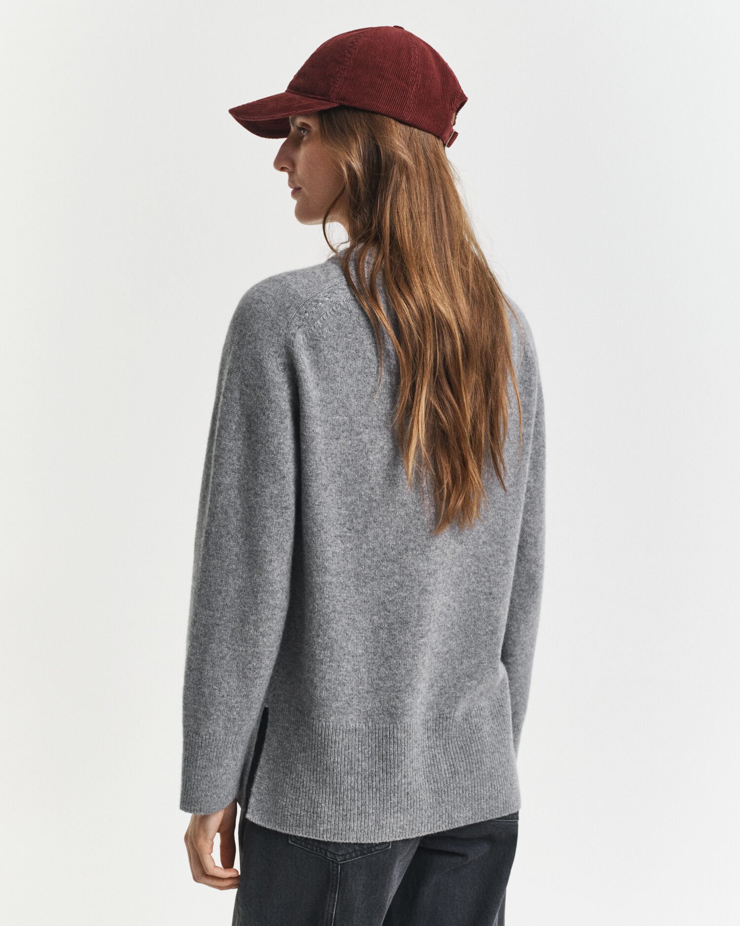 Camisola de malha em mistura de caxemira e lã suave com decote redondo