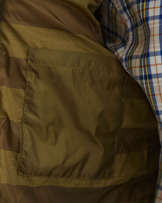 Blusão de penas leve