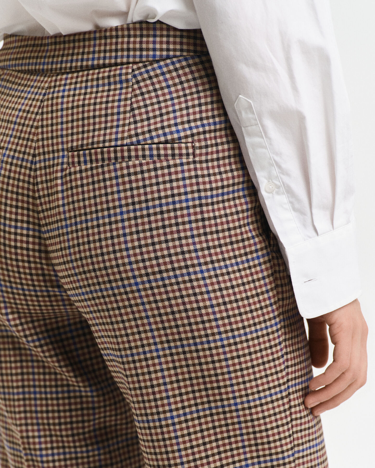 Calças pelo tornozelo