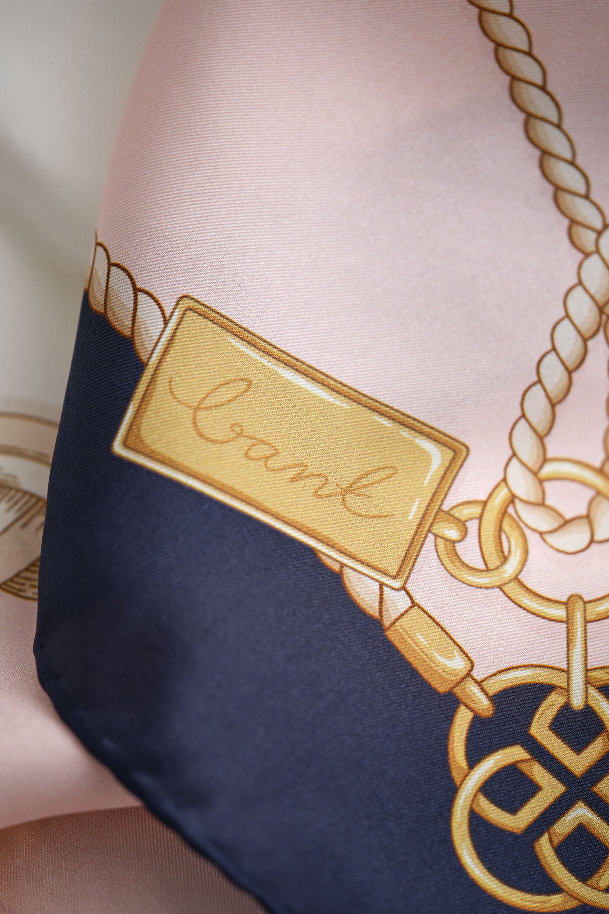 Lenço em seda Chain