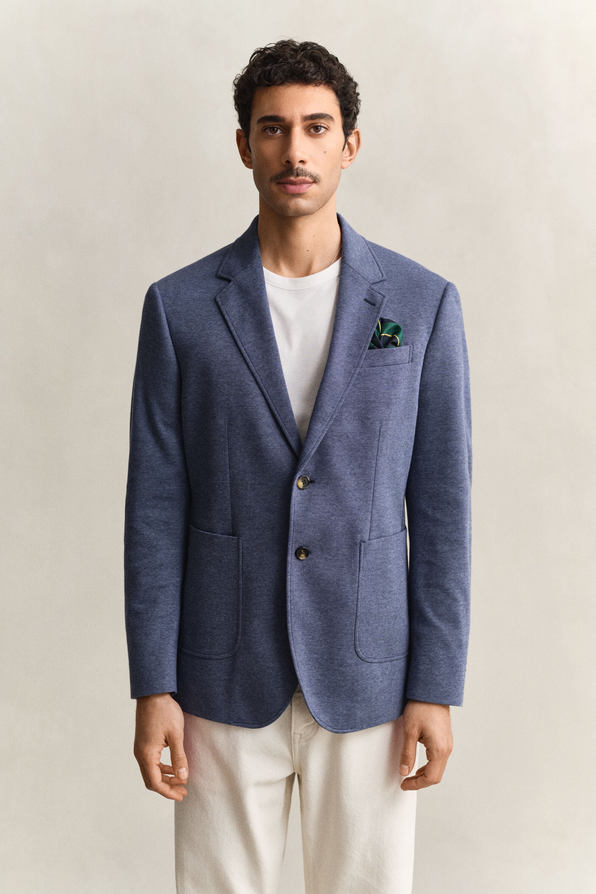 Blazer em jersey e algodão piqué com dois tons
