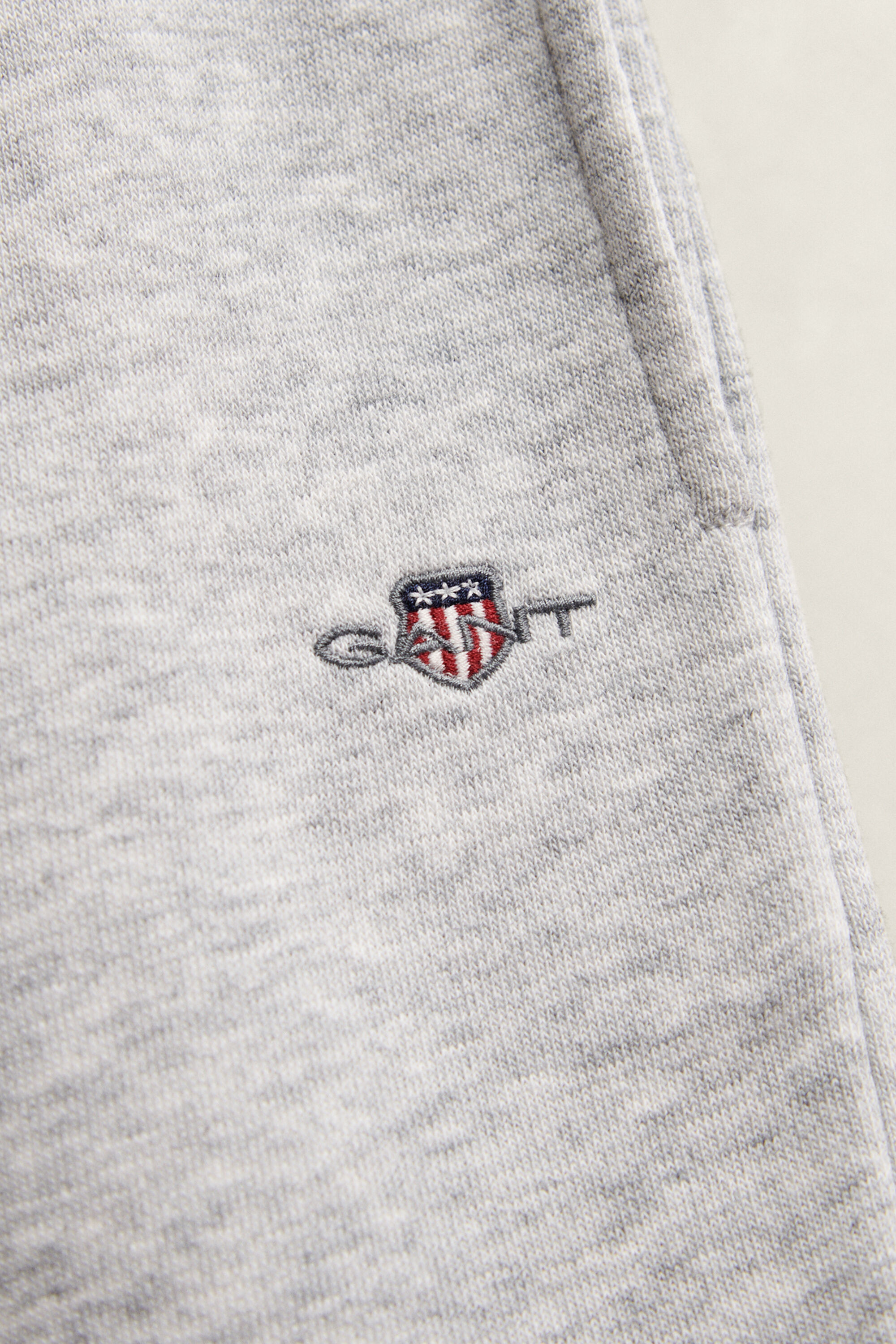 Conjunto com calções desportivos e t-shirt Archive Shield Boys