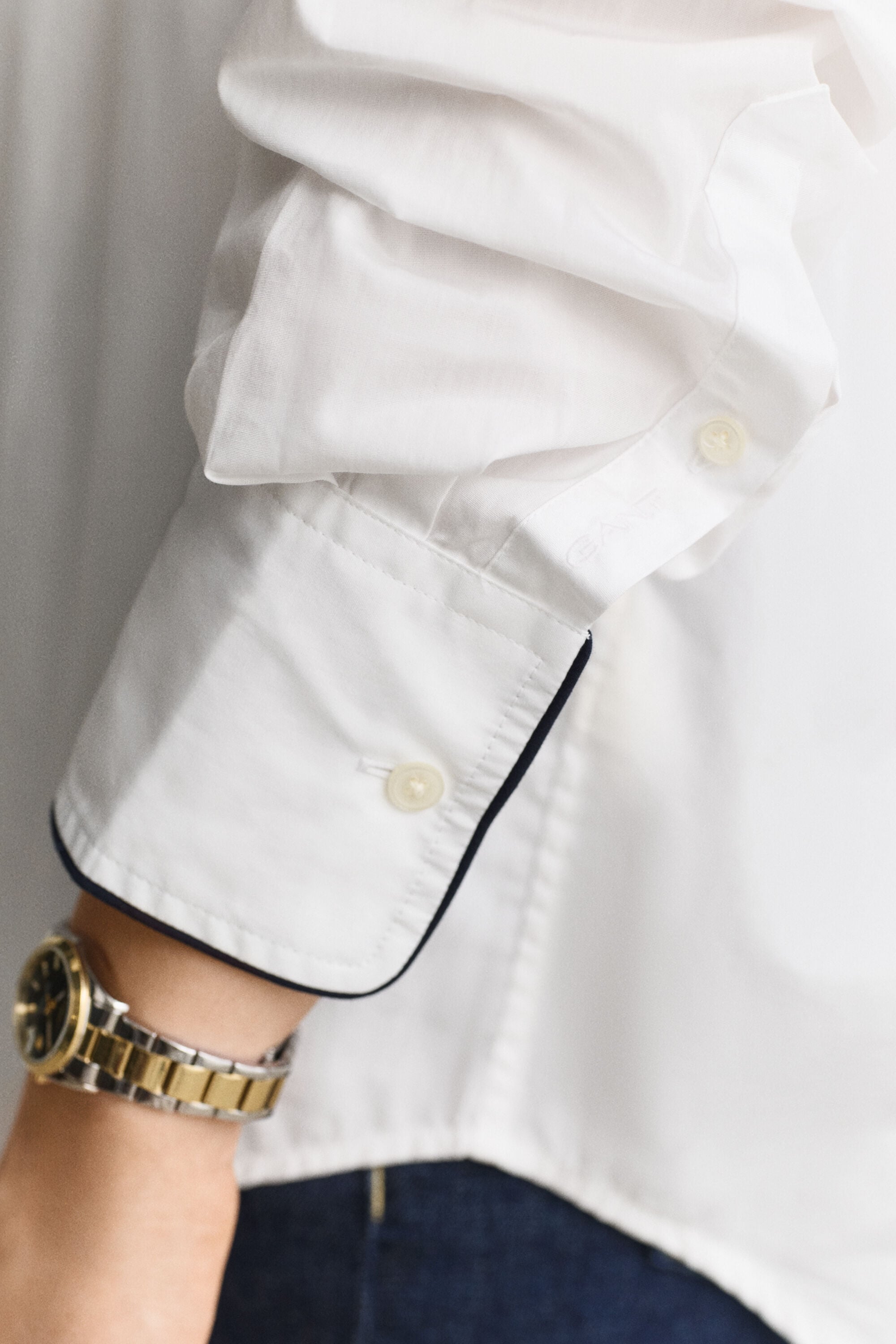 Camisa com detalhes com debrum