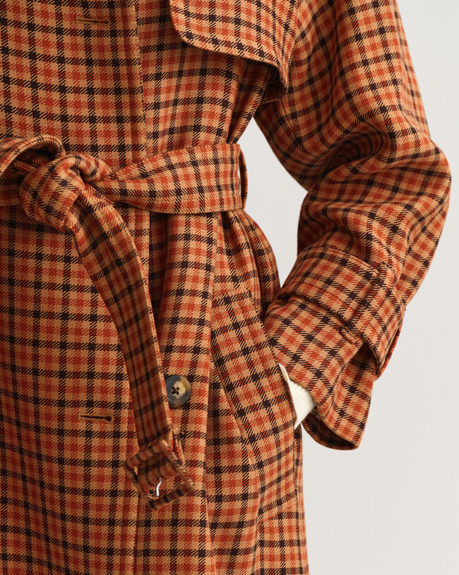 Gabardina com padrão de xadrez