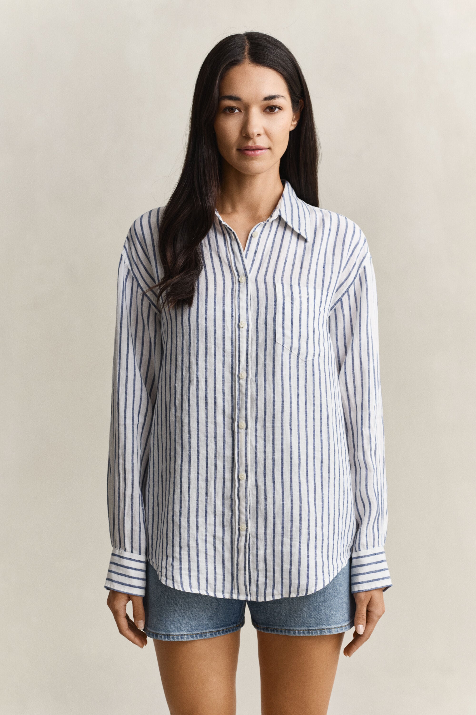 Camisa de linho às riscas relaxed fit