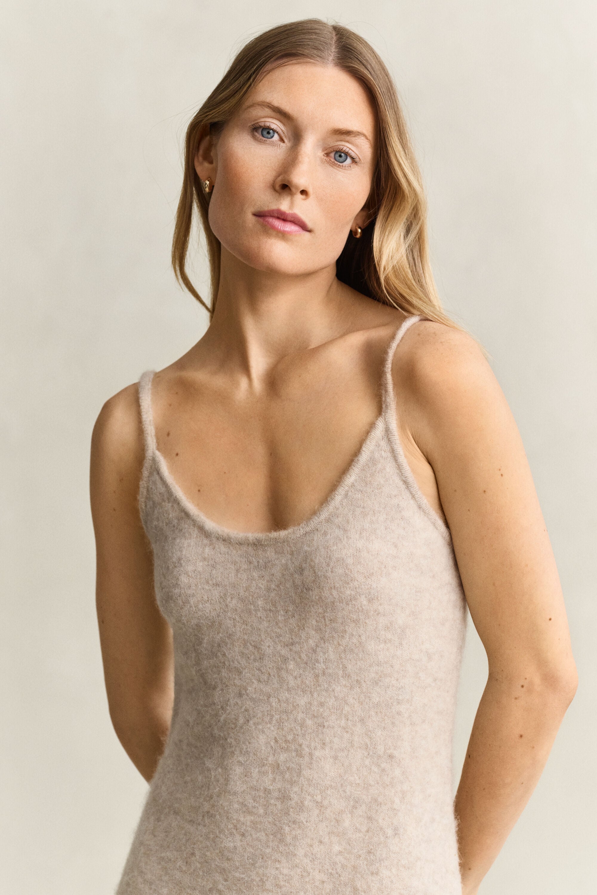 Vestido de alças em malha de mistura de lã de alpaca