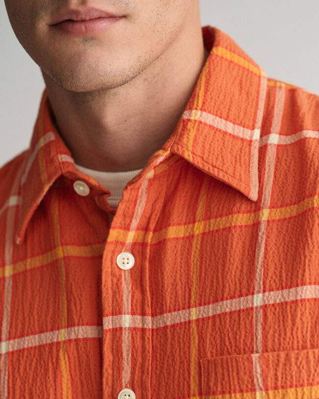 Camisa em padrão de xadrez texturizado oversized