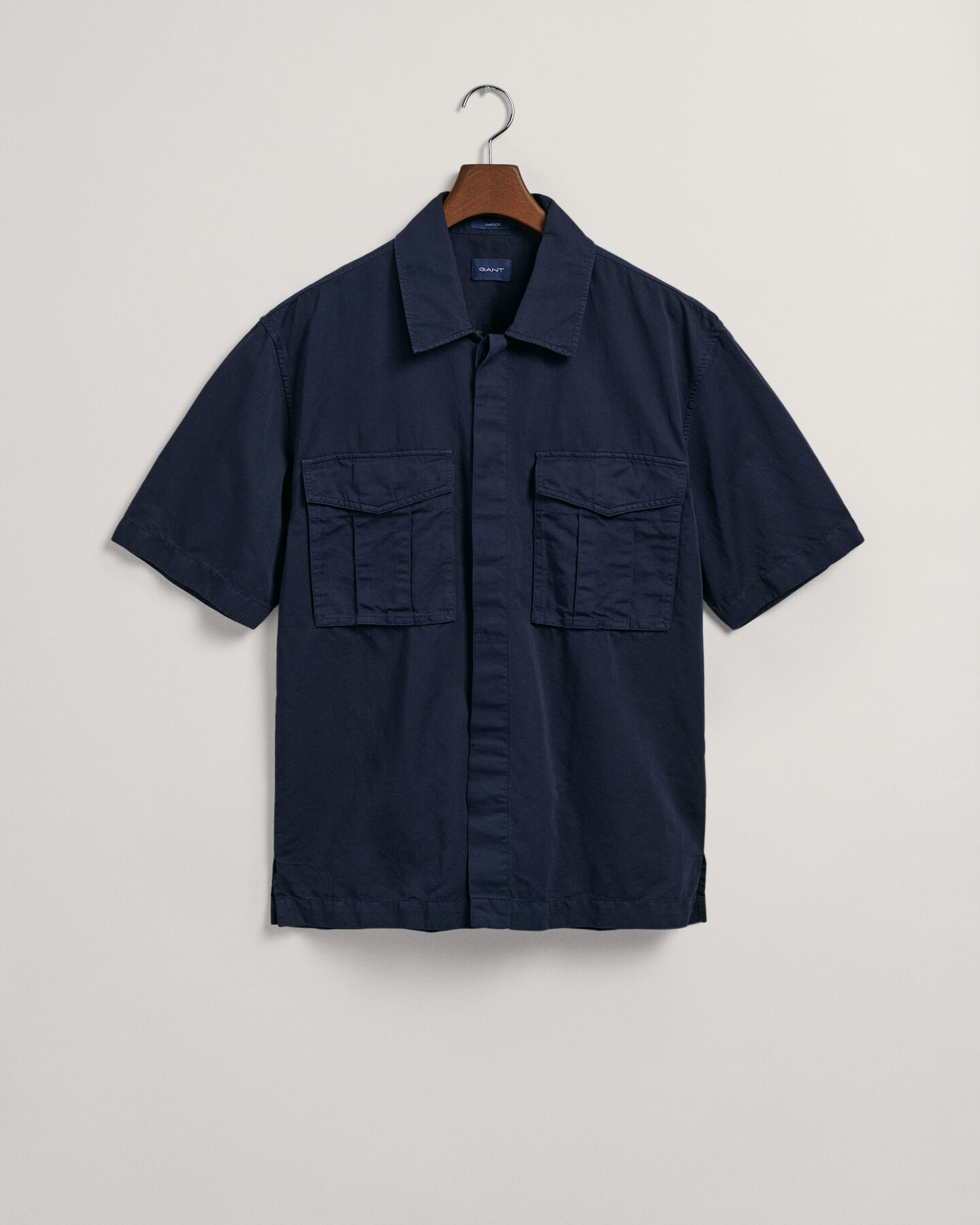 Camisa utilit&aacute;ria de manga curta relaxed fit