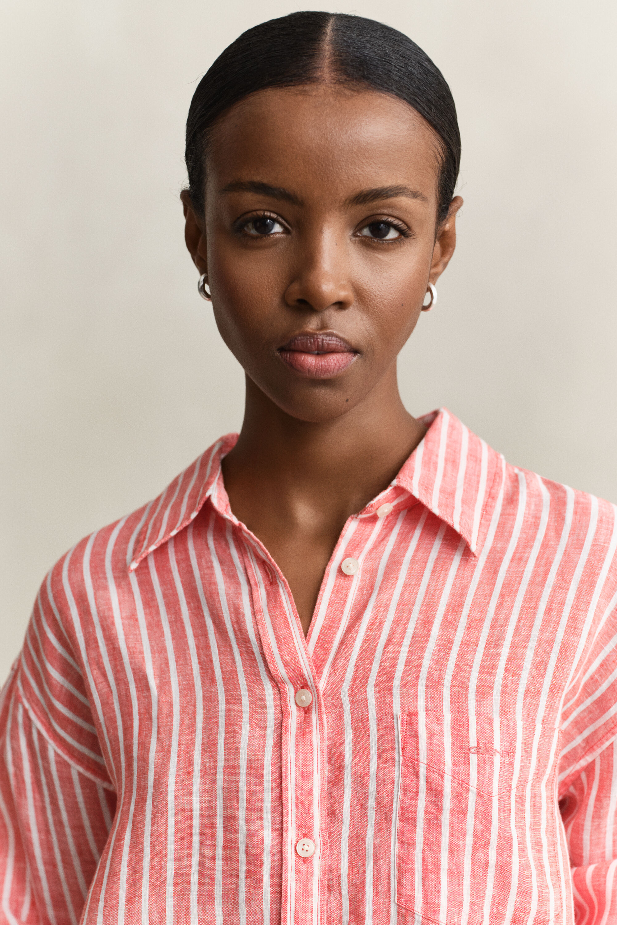 Camisa de linho às riscas relaxed fit