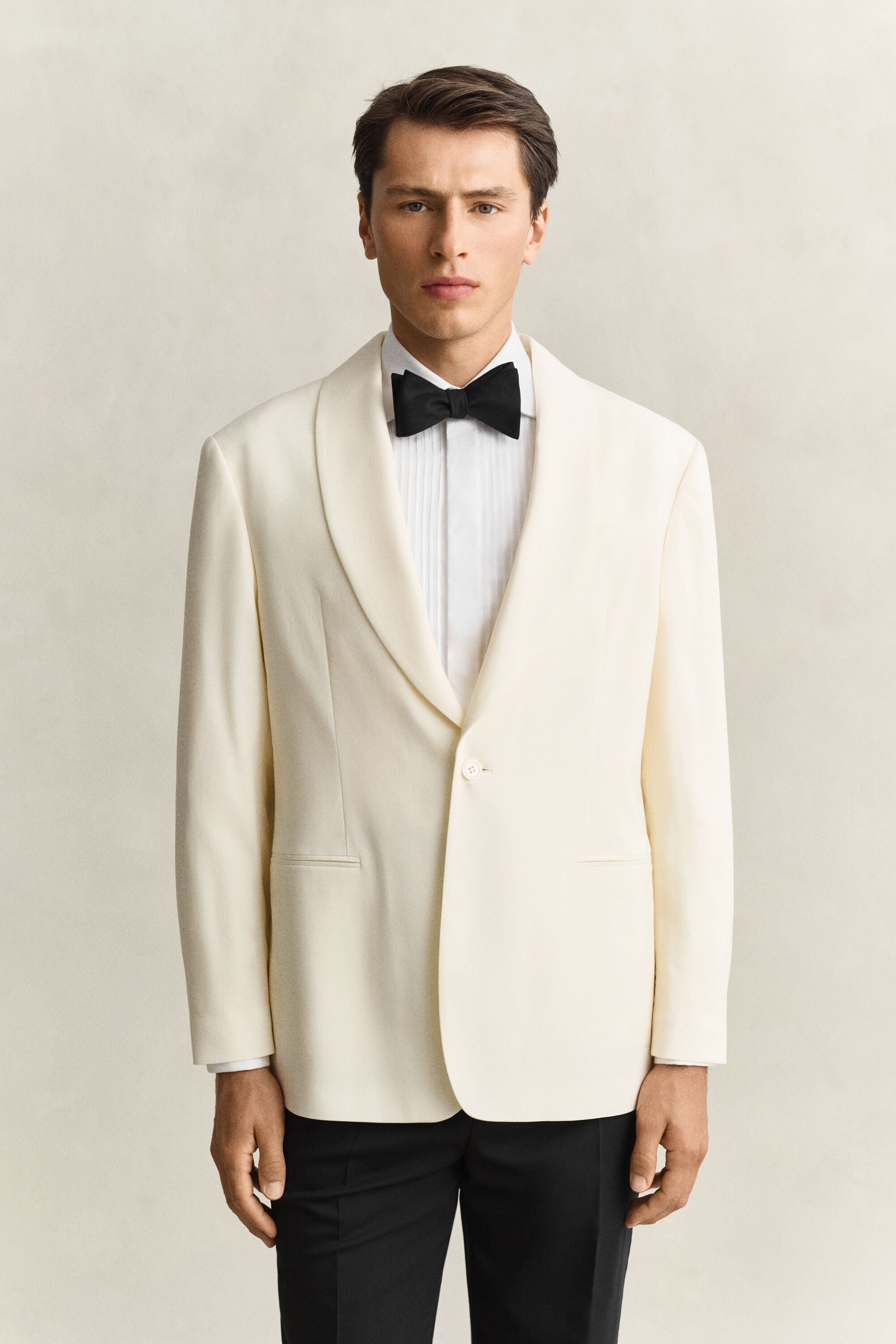 Casaco formal com colarinho largo estilo xaile