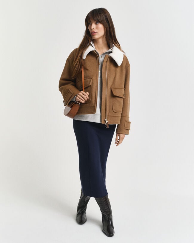 Sweatshirt com meio fecho com botões e emblema G