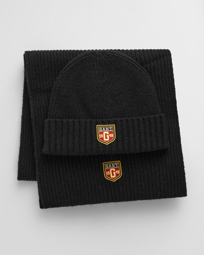 Conjunto de oferta com gorro e cachecol em lã com emblema