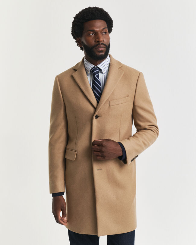 Sobretudo clássico em lã