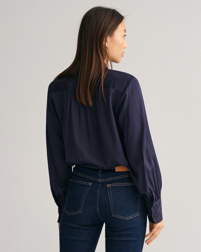 Camisa em cetim regular fit