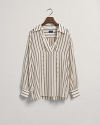 Blusa com decote em V &agrave;s riscas