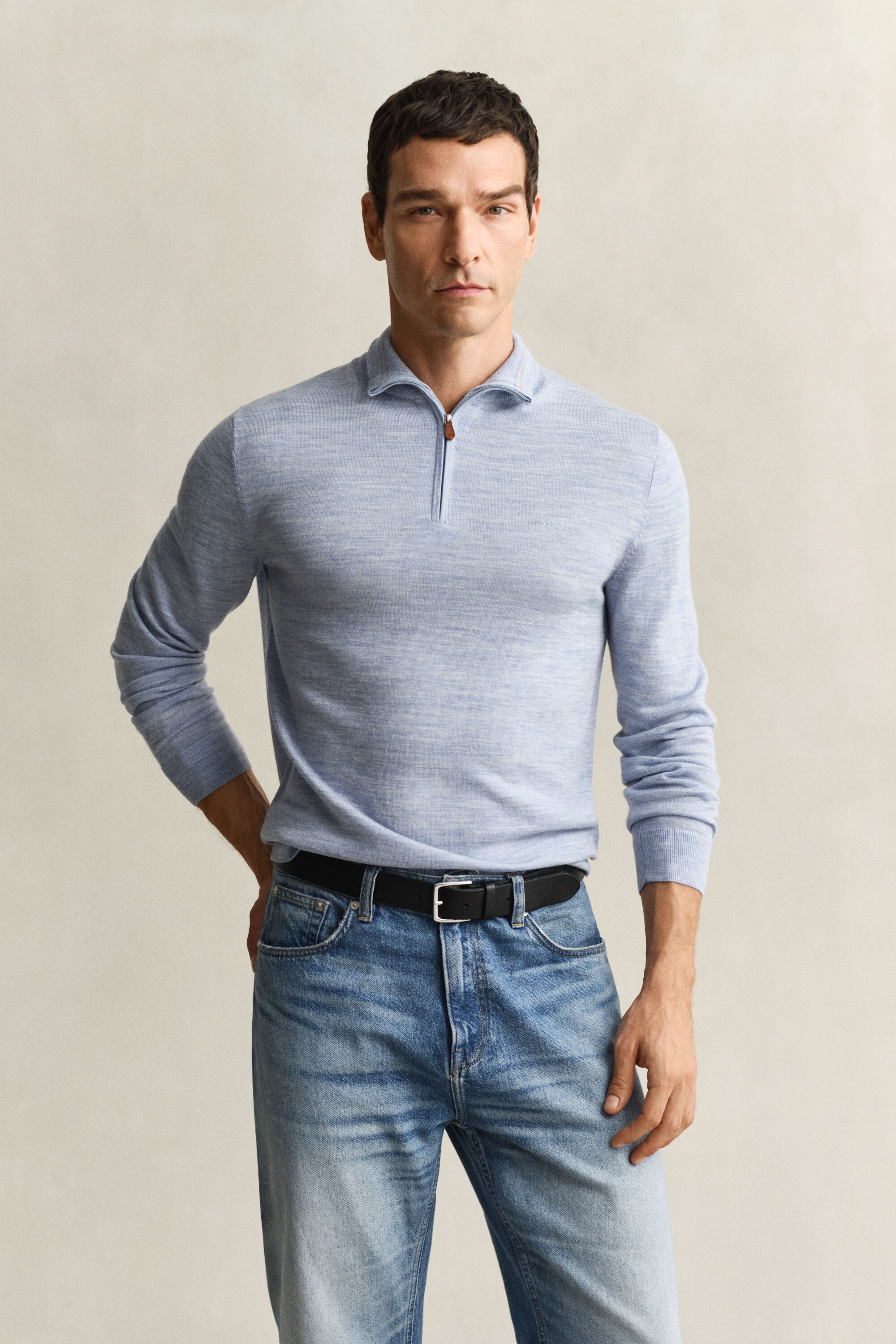 Camisola de malha com meio fecho de correr em lã de merino extrafina