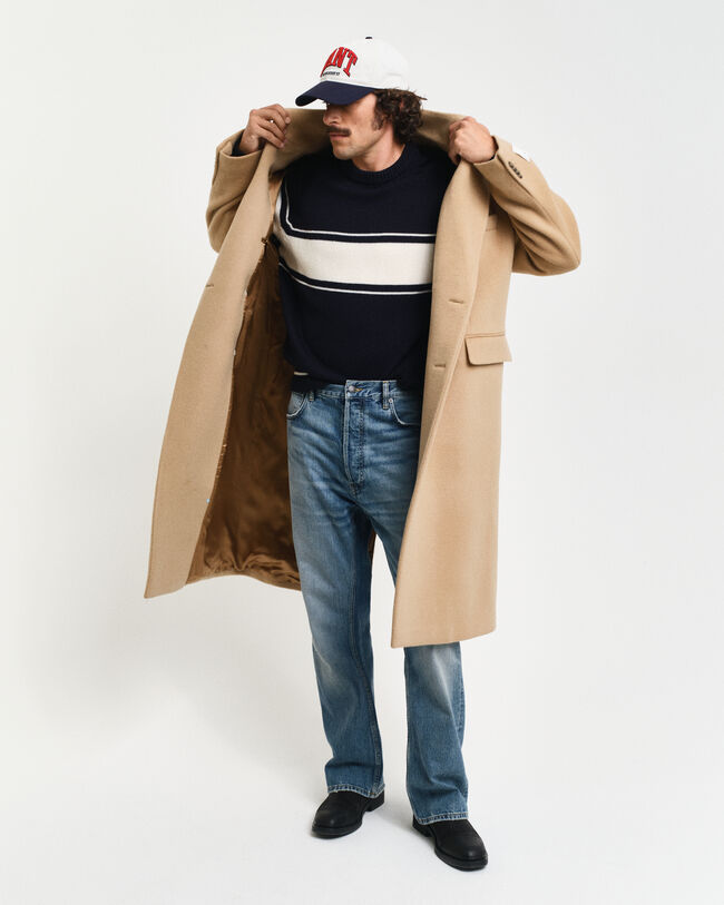 Sobretudo em lã com frente de trespasse