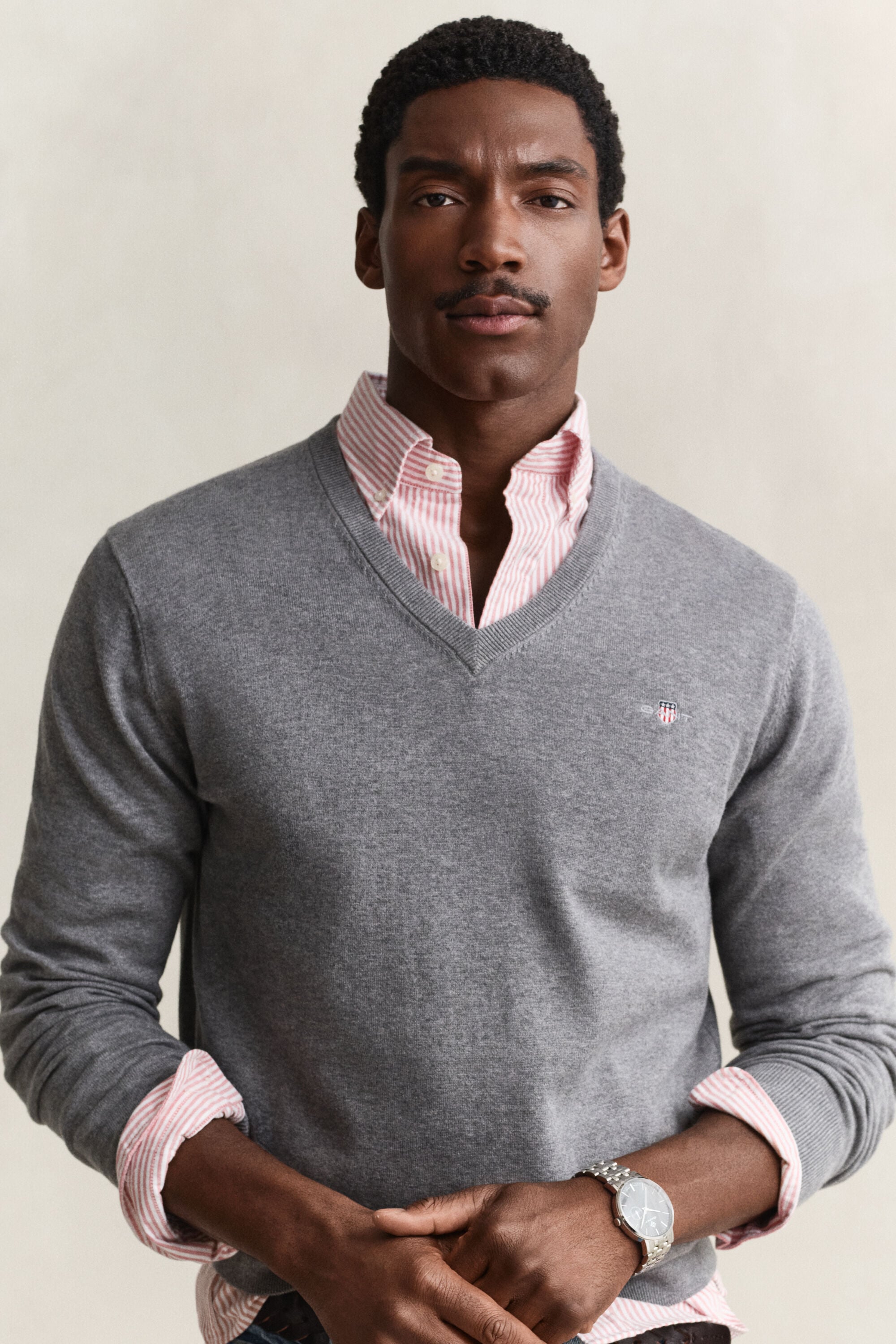 Pullover com decote em V em algodão