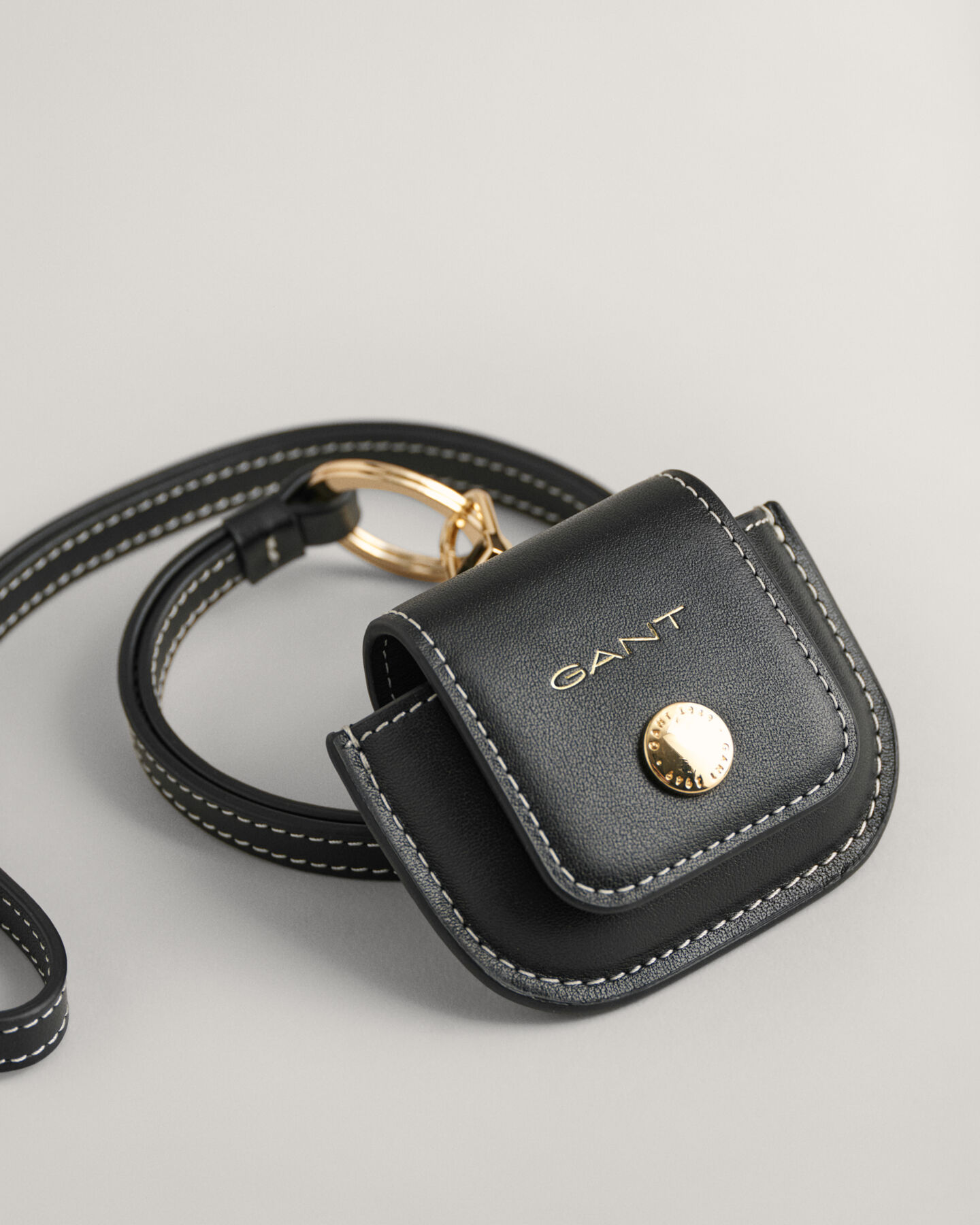 Bolsa de usar ao pescoço em pele