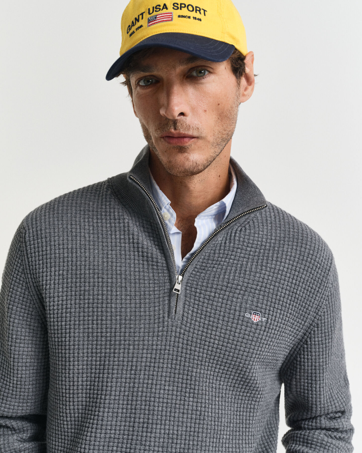 Camisola de malha com meio fecho em algodão texturizado