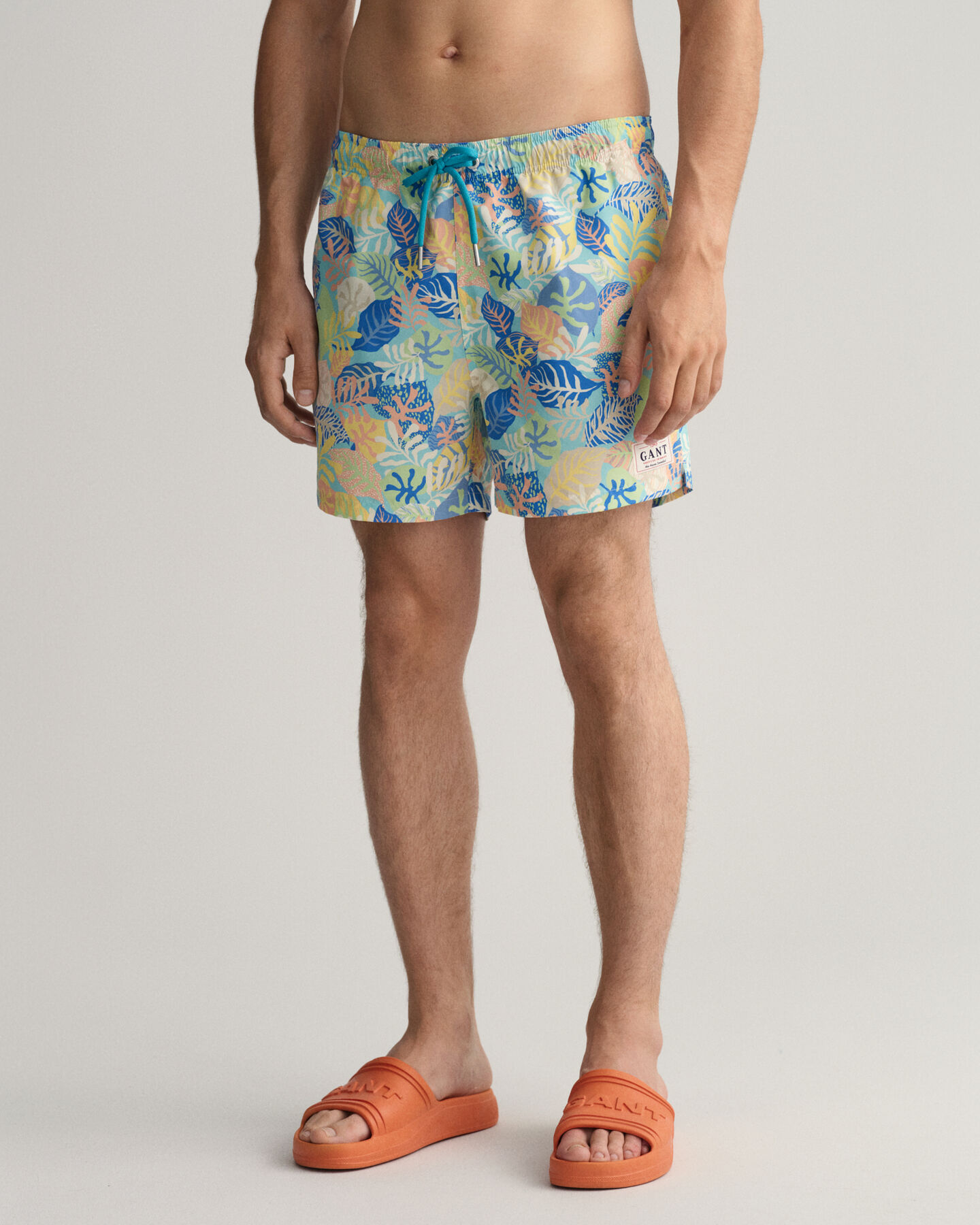 Cal&ccedil;&otilde;es de banho com estampado tropical classic fit