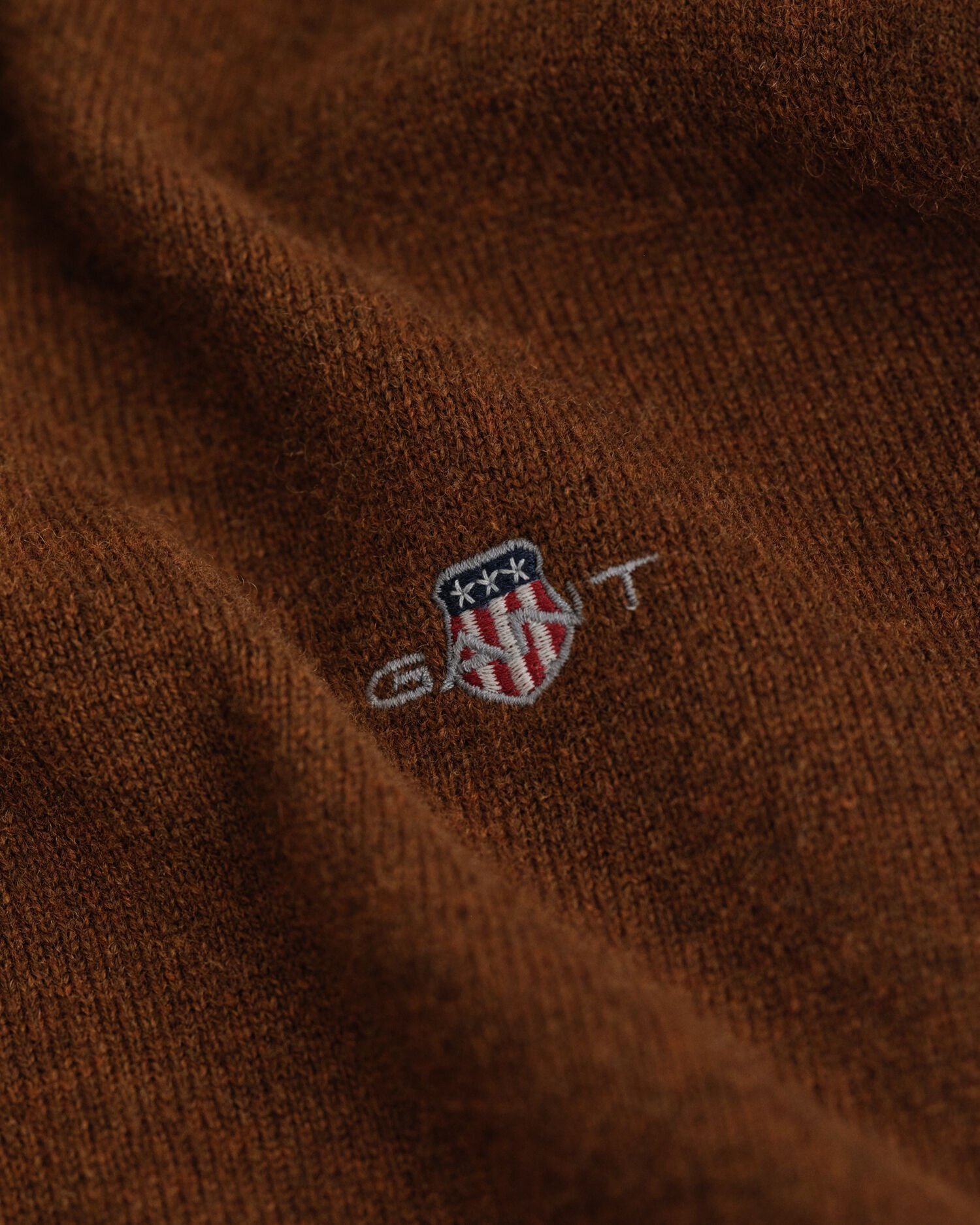 Pullover com decote em V em lã extrafina