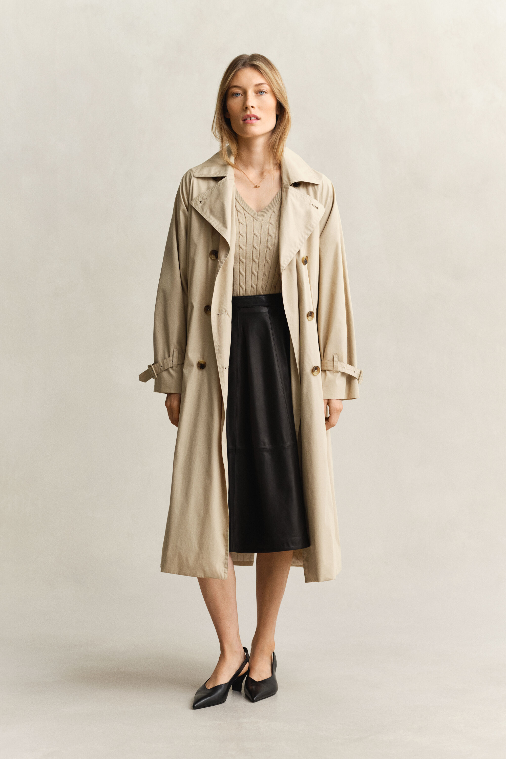 Pullover com decote em V em malha entrançada