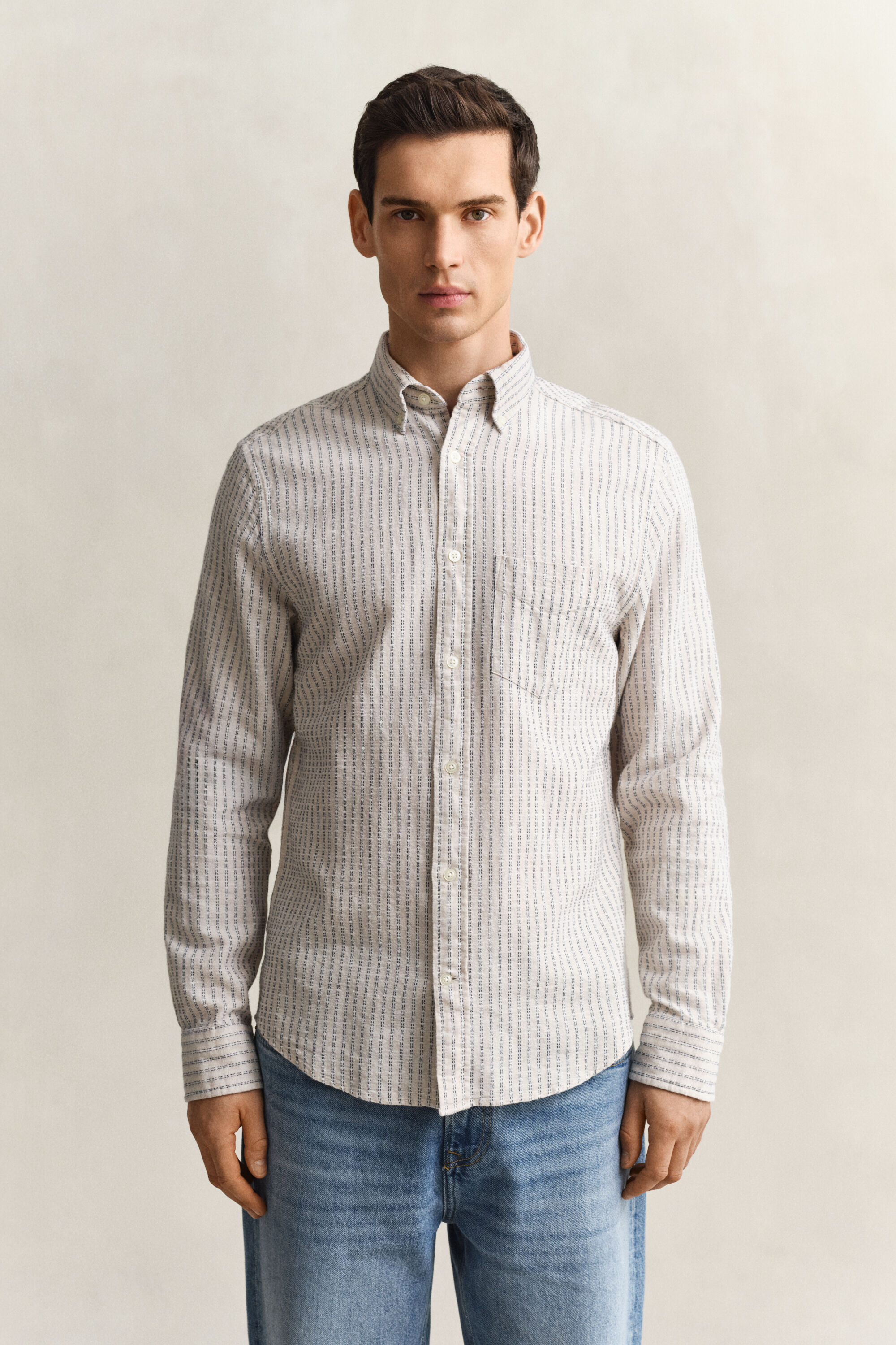 Camisa em mistura de linho às riscas