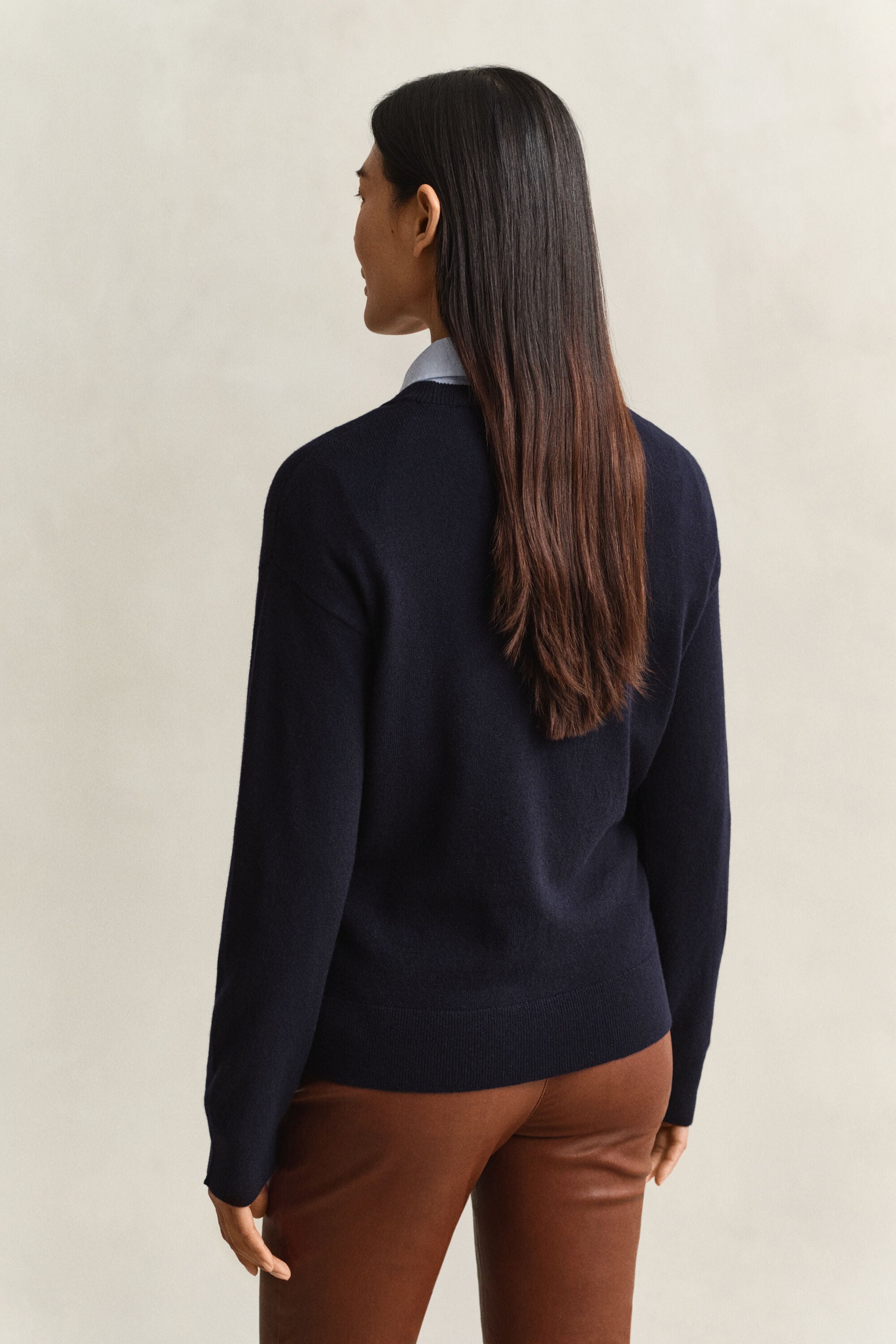 Camisola de malha com decote redondo em lã extrafina