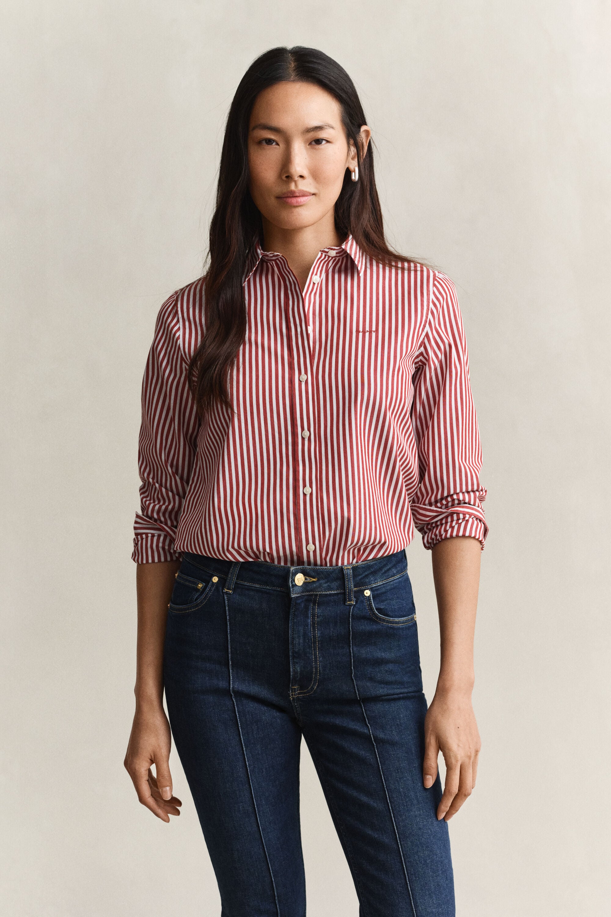Camisa em popelina às riscas clássica regular fit