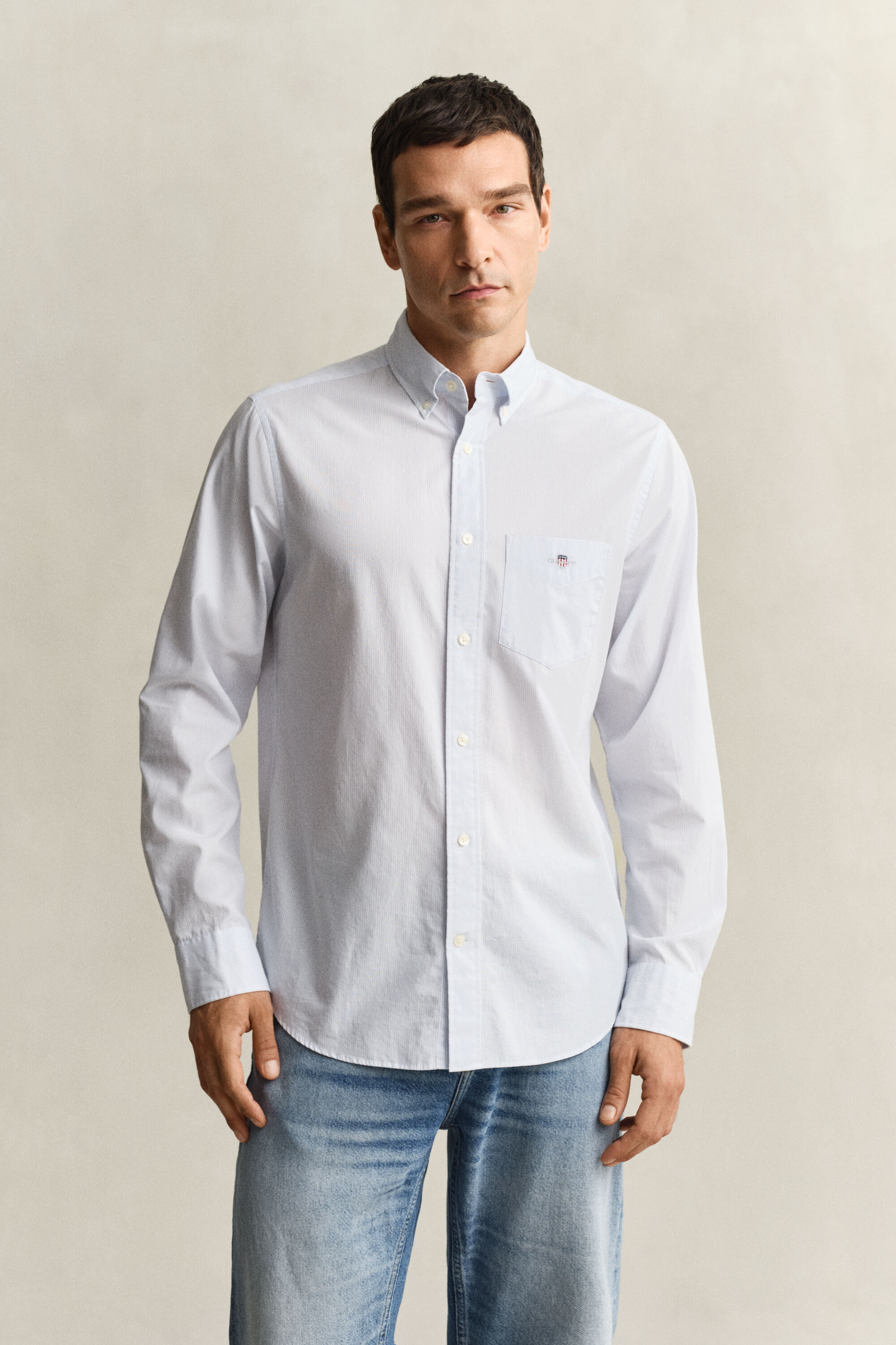 Camisa em popelina às riscas finas Classic