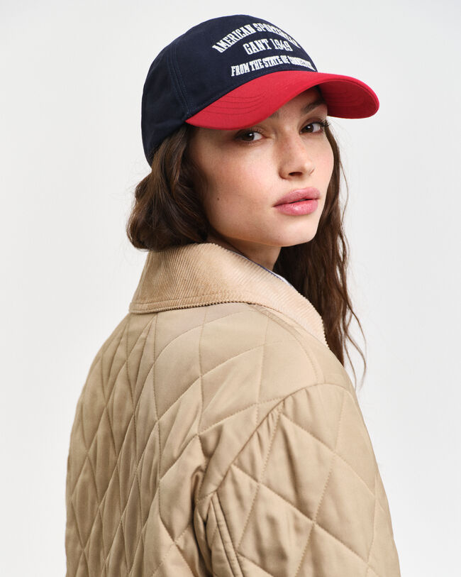 Sobretudo acolchoado com detalhes em bombazina