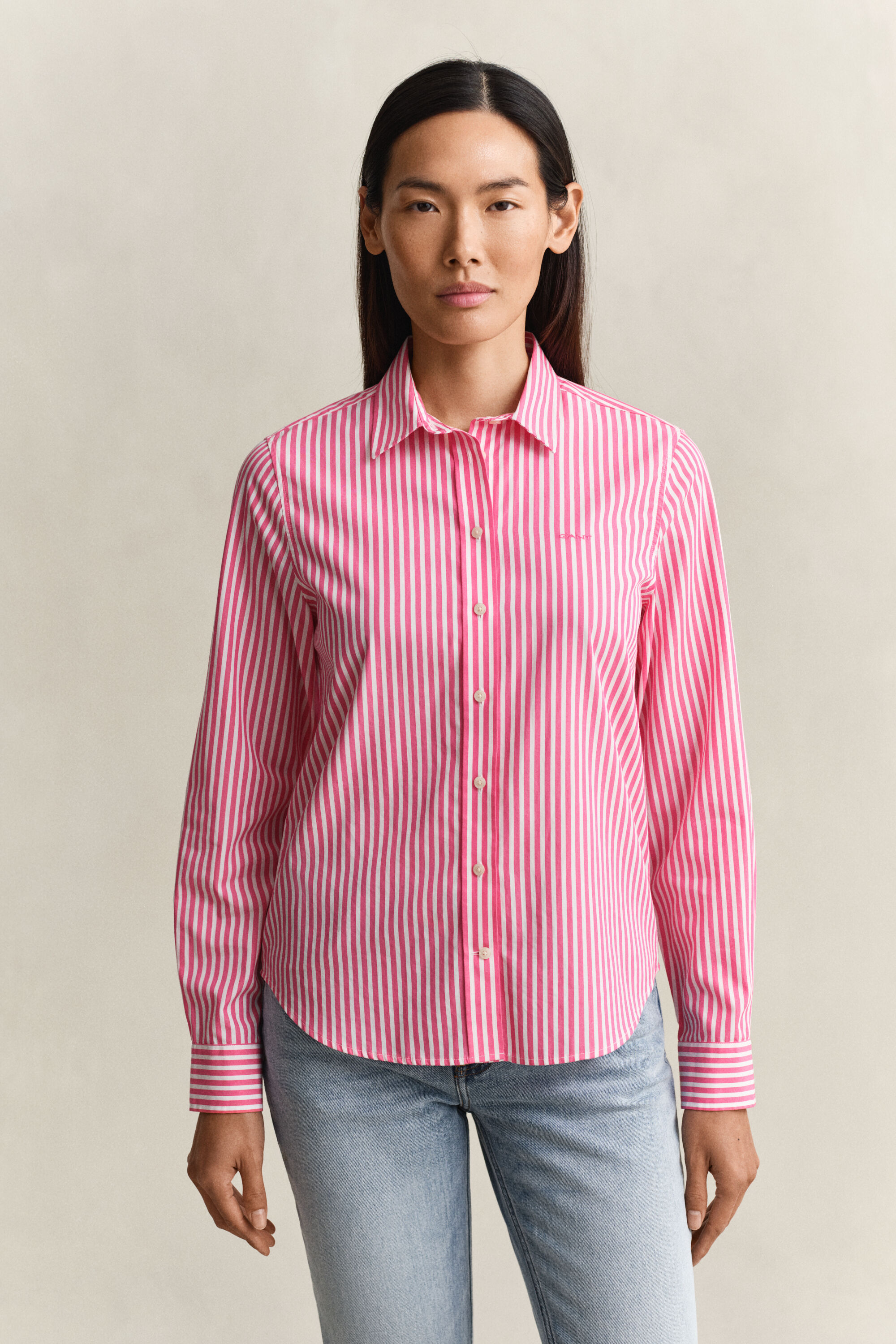 Camisa em popelina às riscas clássica regular fit