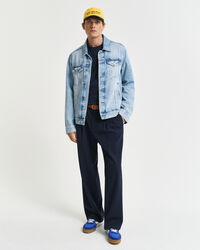 T-shirt com bordado em relevo