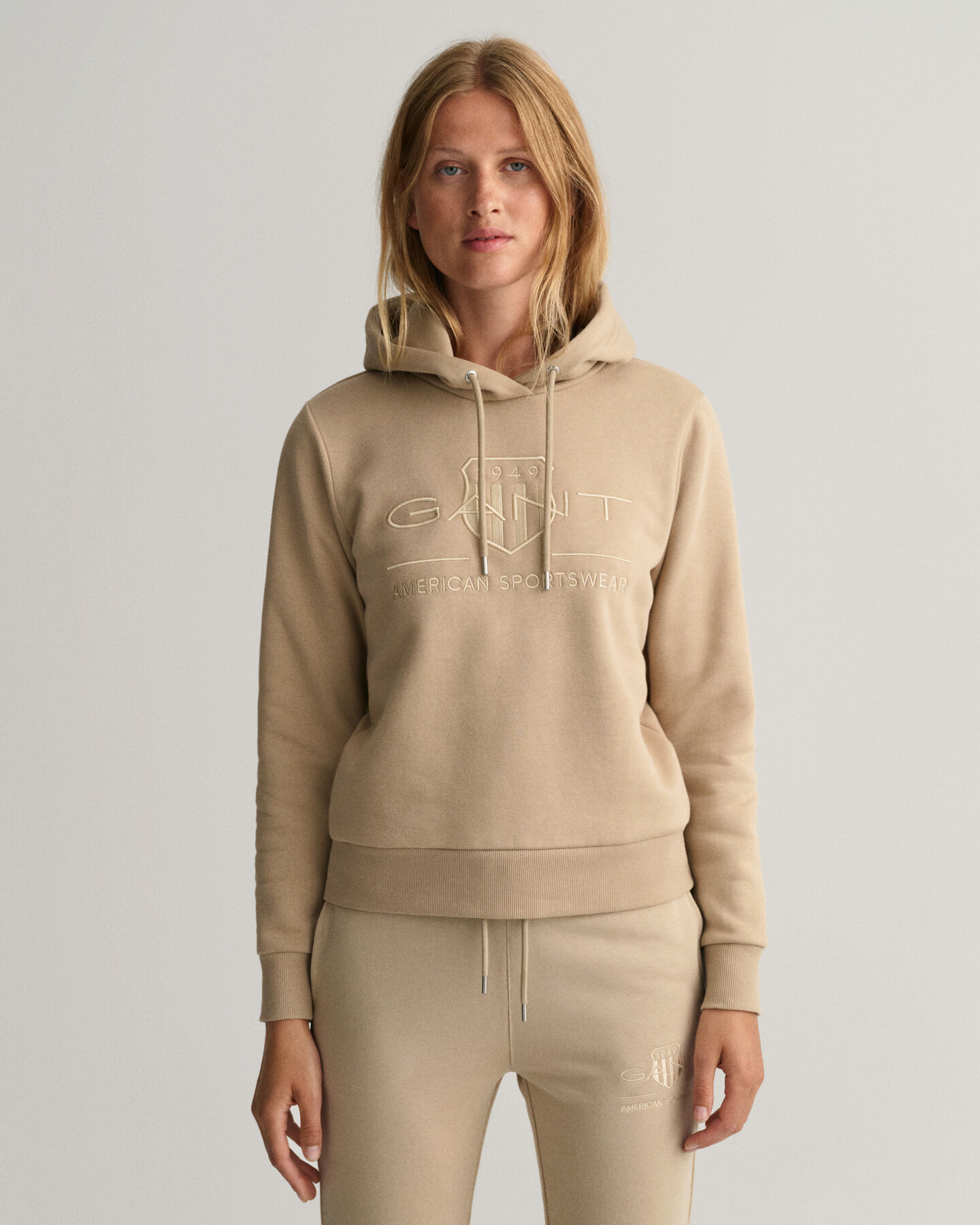 Sweatshirt com capuz Tonal Shield