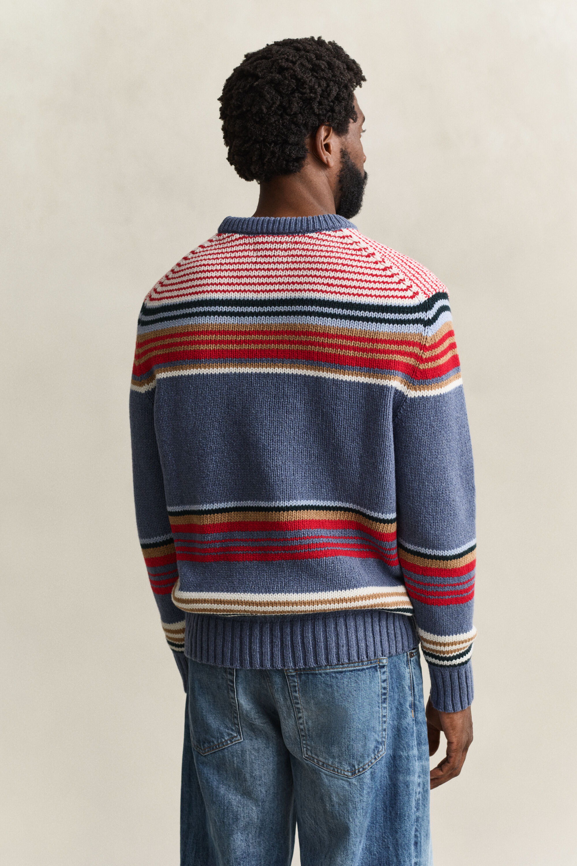 Camisola de malha com decote redondo às riscas