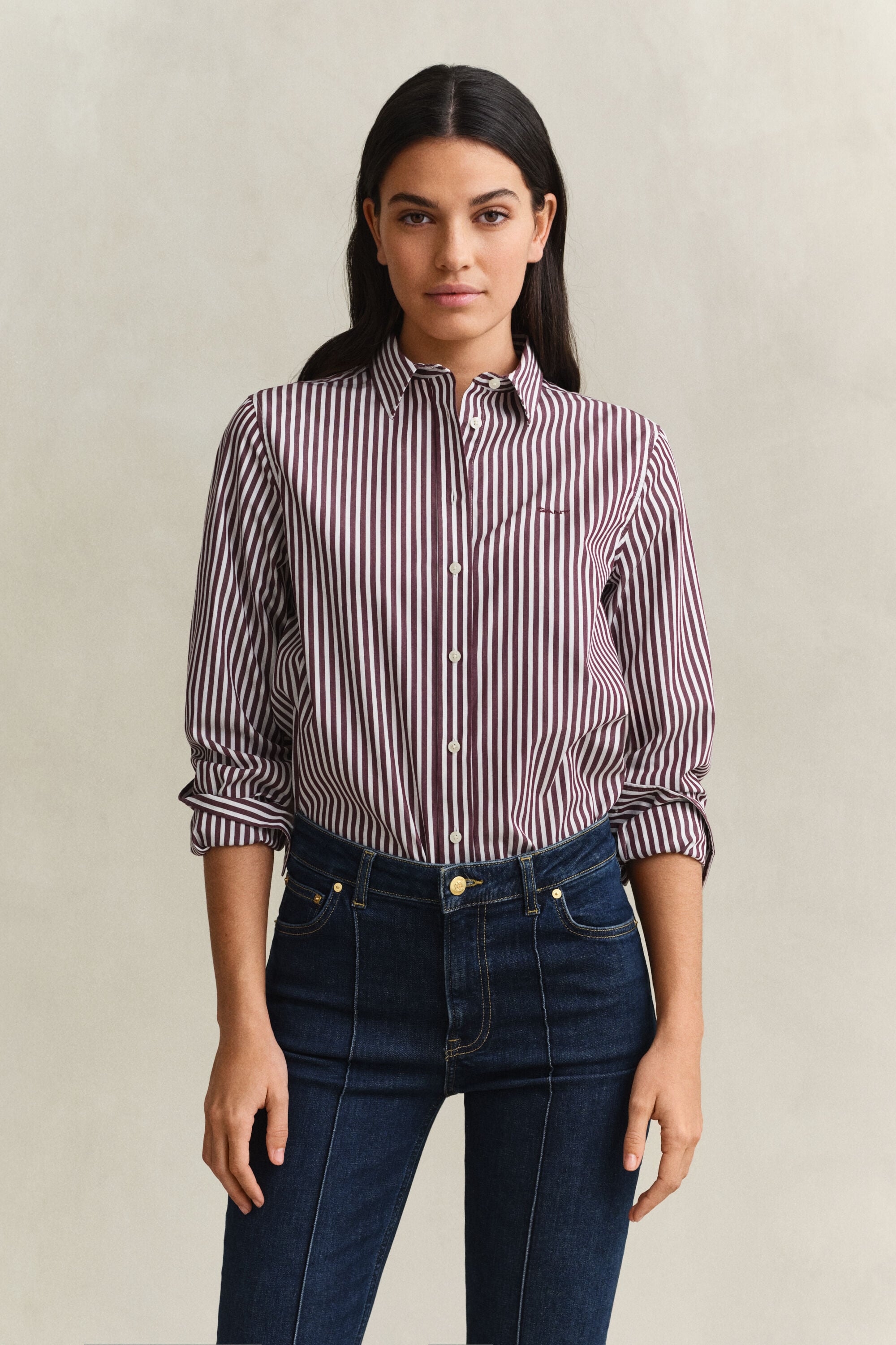 Camisa em popelina às riscas clássica regular fit