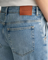 Calças de ganga com perna larga e cintura descida