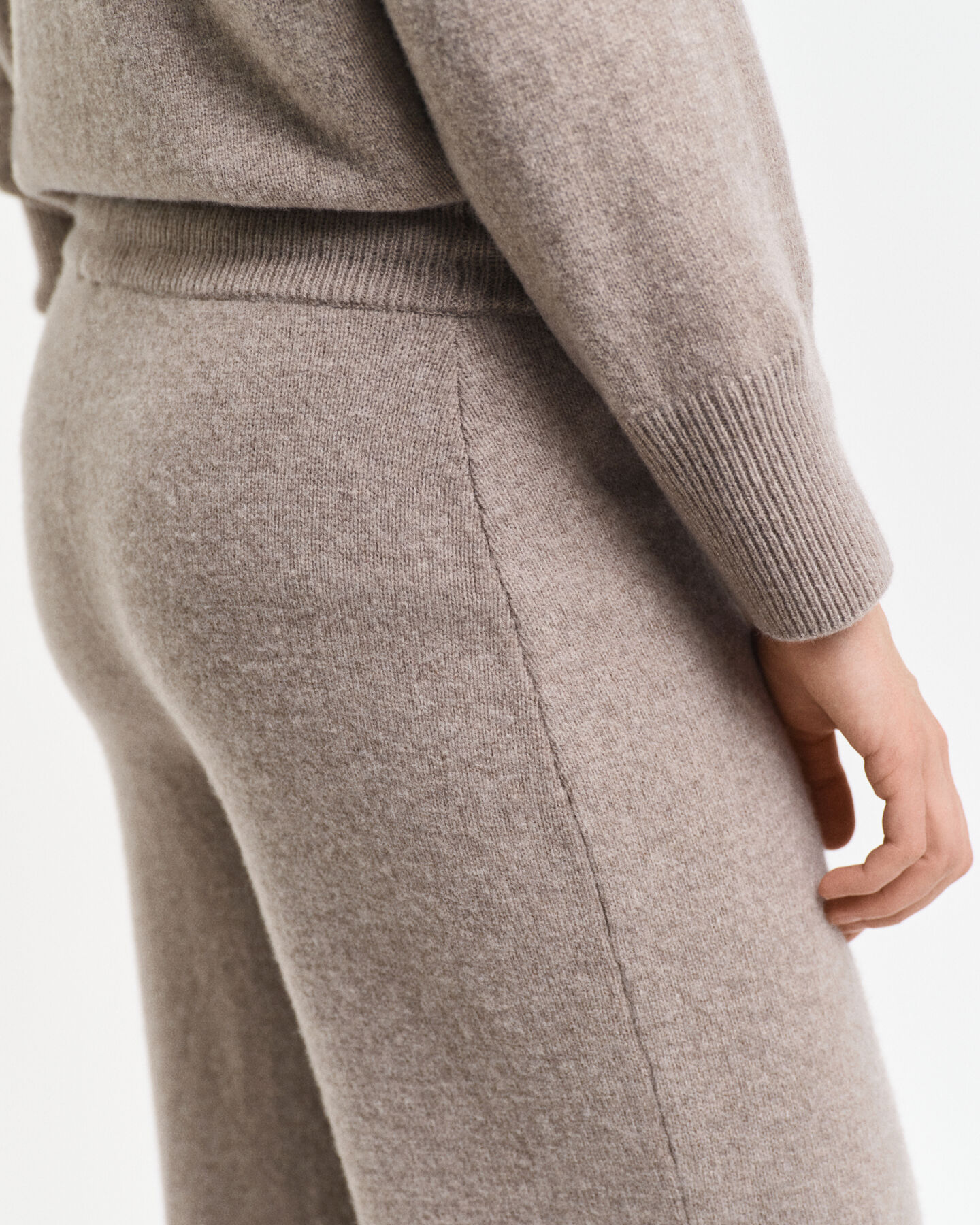 Calças em malha de lã