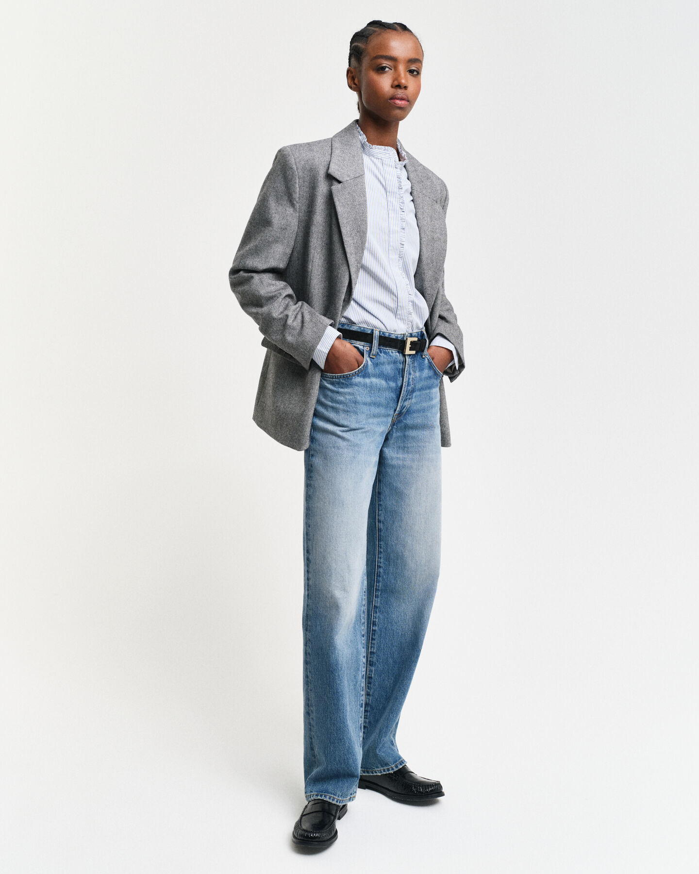 Camisa com detalhe com folhos às riscas regular fit