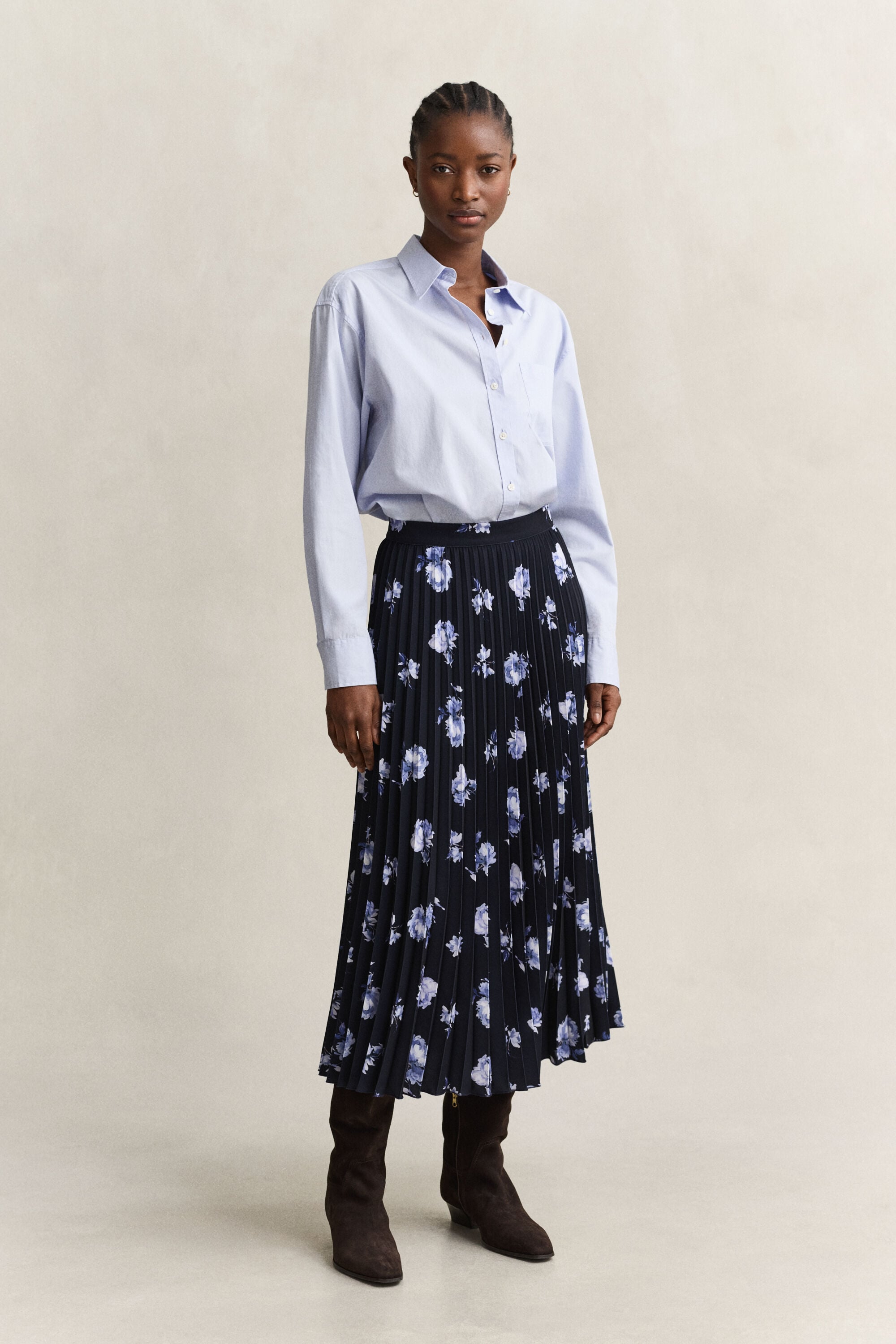 Saia com pregas e estampado floral