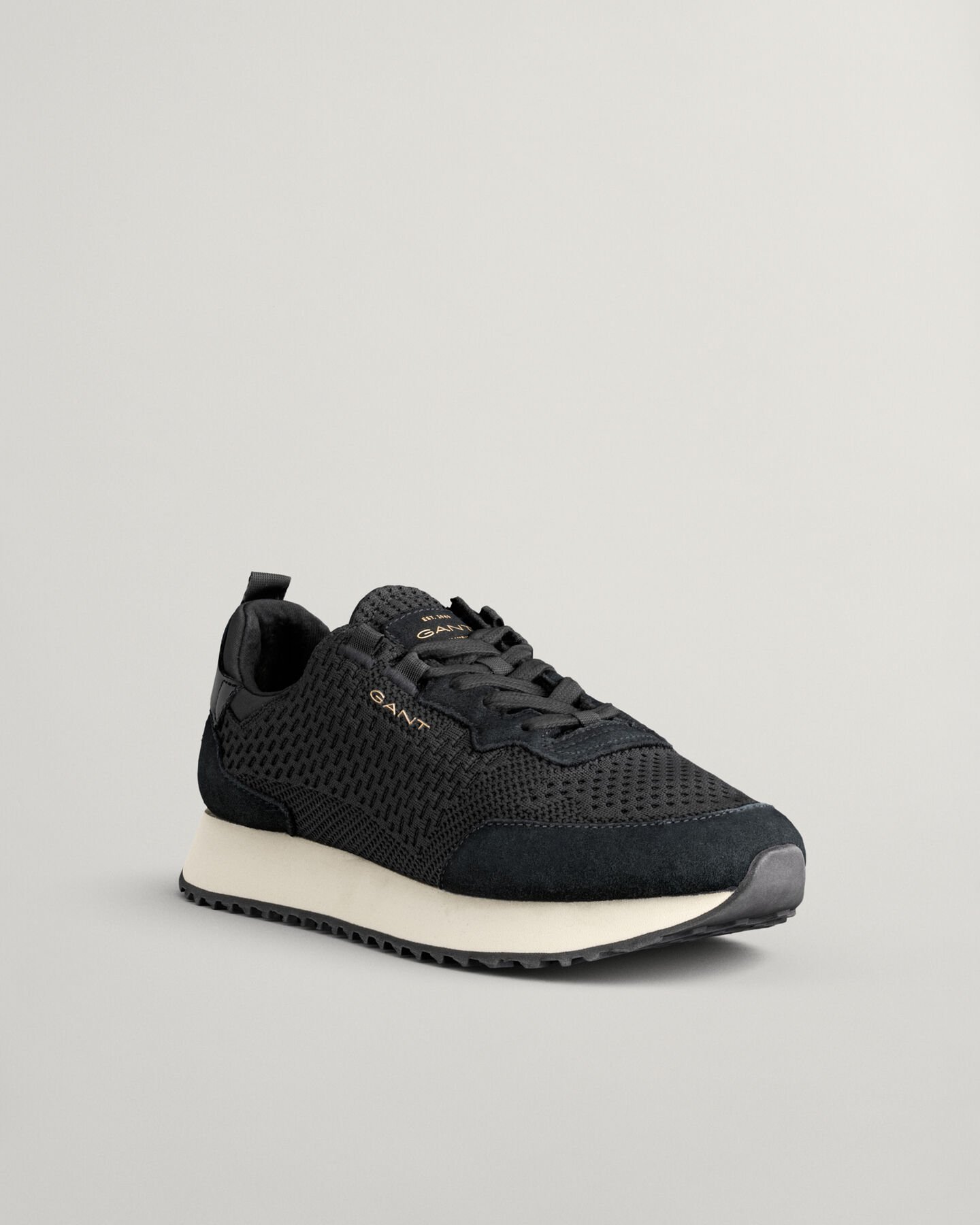 T&eacute;nis Bevinda