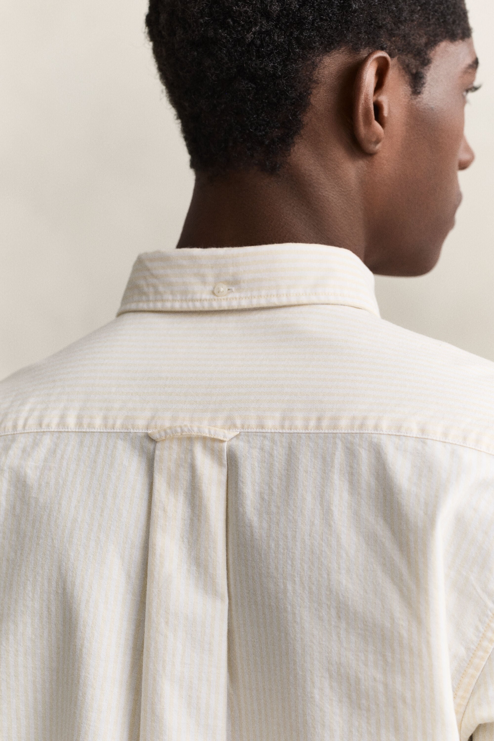 Camisa Oxford às riscas finas Classic