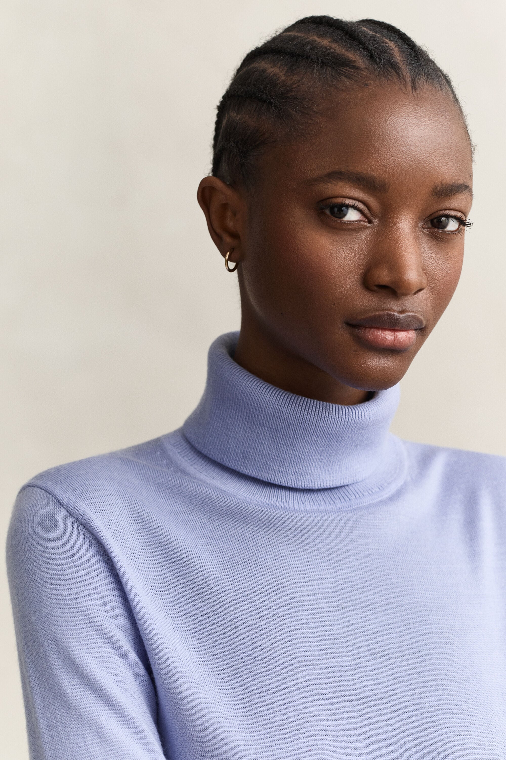 Camisola de gola alta em lã de merino extrafina