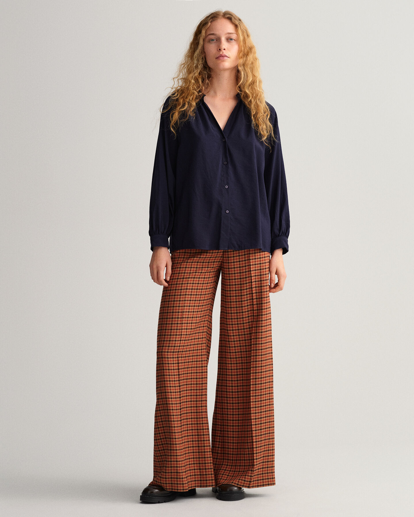 Blusa com gola estilo mao